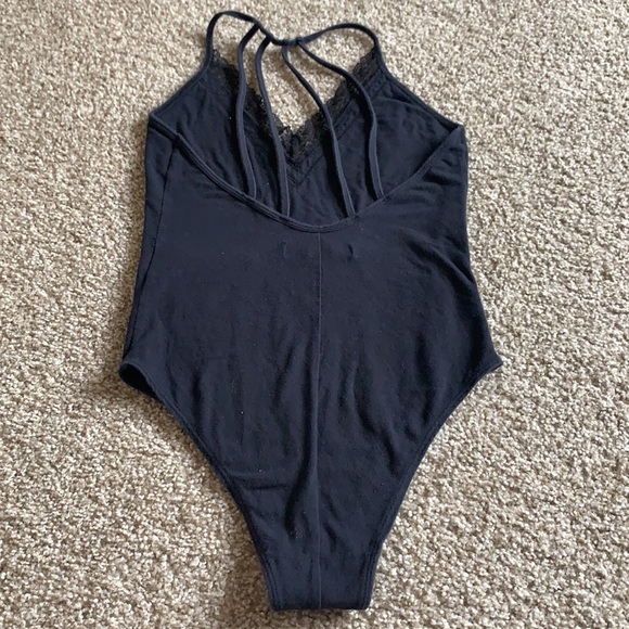 💌bundle3for15%off💌 BLACK BODYSUIT 🖤 GOOD BASIC - Picture 3 of 5